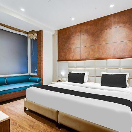 Super Townhouse Chhatarpur Near Metro Park 뉴델리 외부 사진